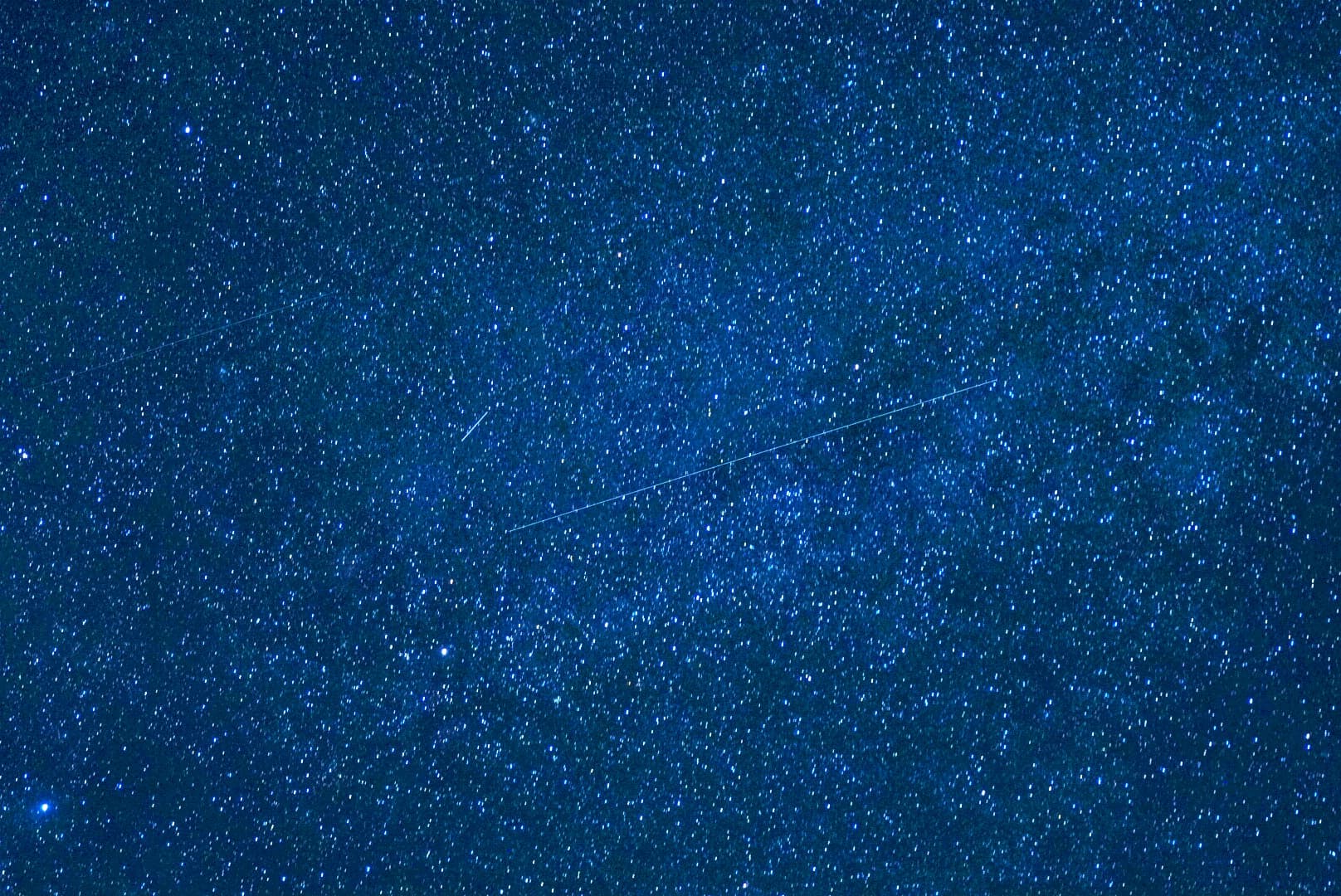 α6400で写した星空──点と軌跡、ふたつの夜